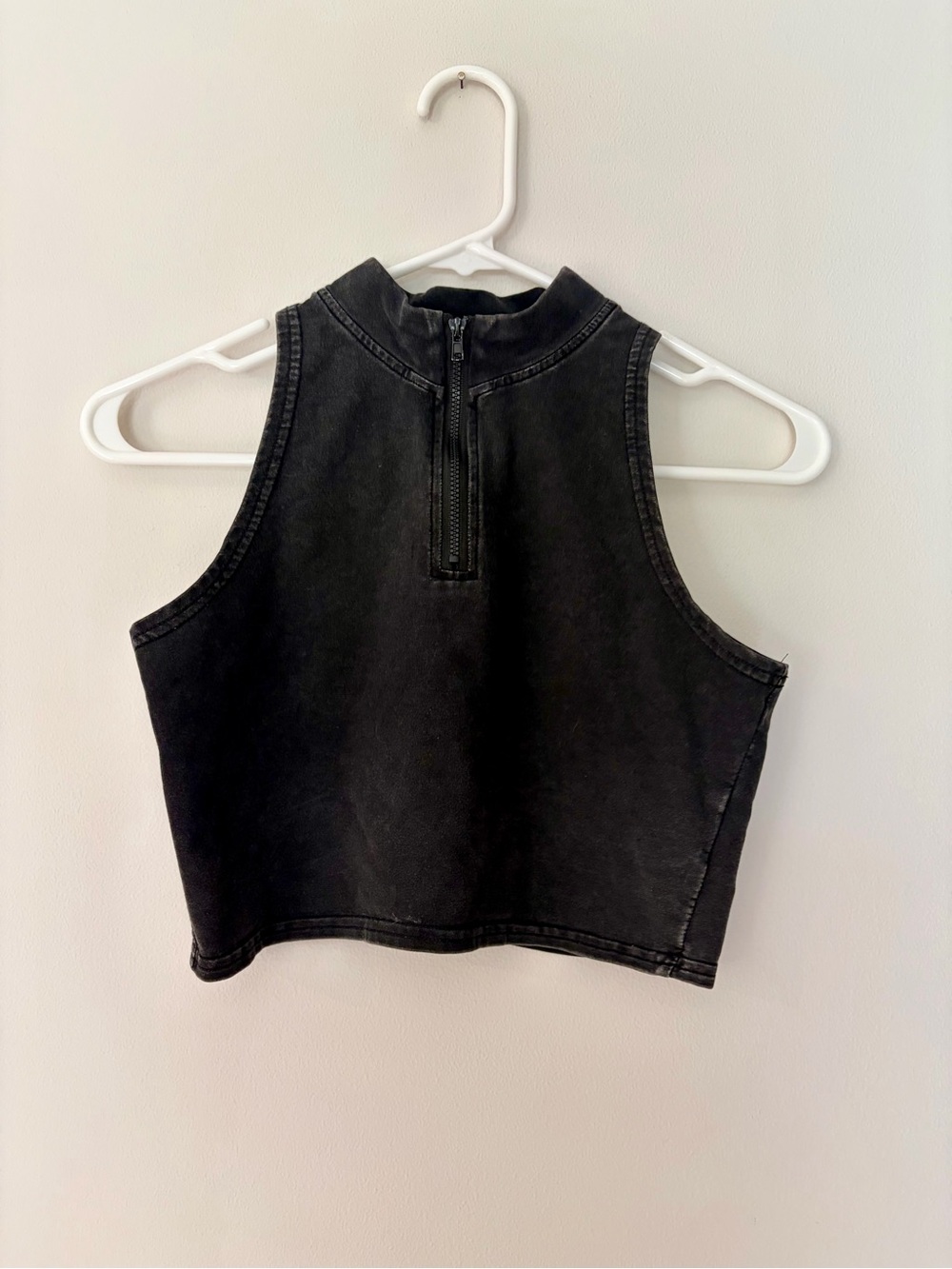 Adika Black Acid Wash Mock Neck Zip Front Cropped Tank Top Size M